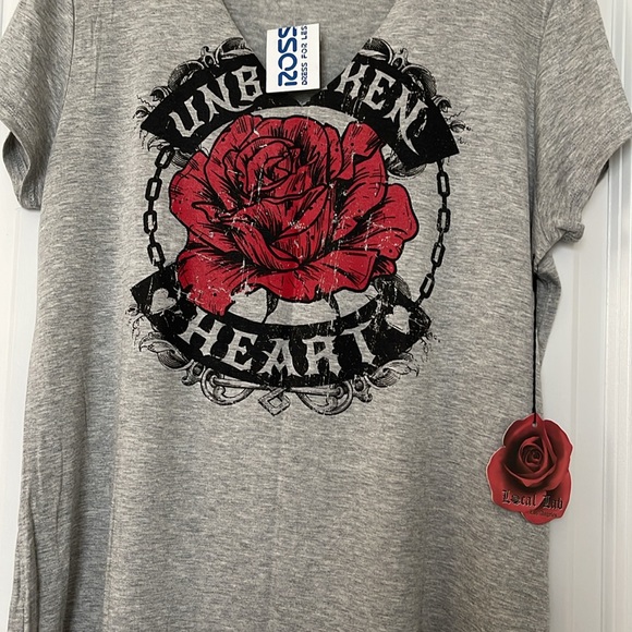 Local Lab Graphic T-Shirt - Picture 3 of 9